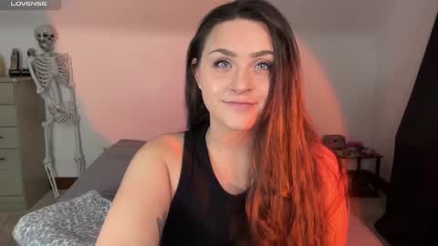 Crystal online show from March 2025 03:41:01 AM