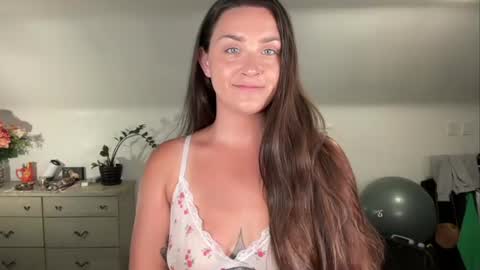 Snapshot of iamcrystalann chatting on June 2026 11:02:02 PM Crystal online show from June 2026 11:02:02 PM