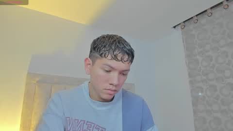 Juliiiiian online show from March 2025 10:43:02 AM