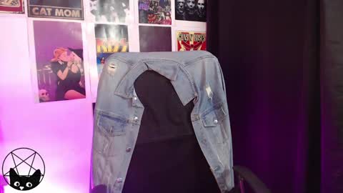 Mari online show from December 2024 02:16:01 AM