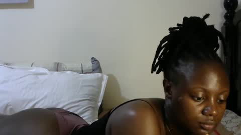 iampolca online show from February 2025 10:57:01 AM