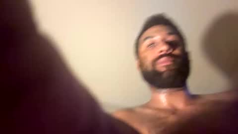 iamtheone403 online show from October 2025 01:25:01 AM