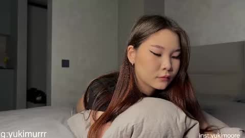 iamyuki_ online show from April 2026 02:18:01 AM