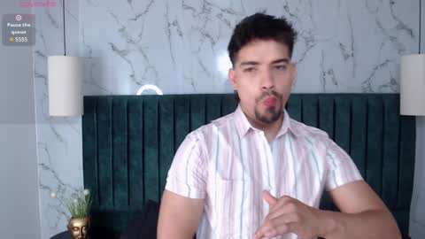 Ian Davis online show from January 2025 08:05:02 PM