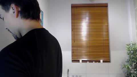 Ian Davis online show from February 2025 07:48:02 PM