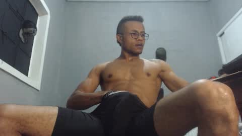 Snapshot of ian_tuner chatting on December 2024 07:06:01 PM ian_tuner online show from December 2024 07:06:01 PM