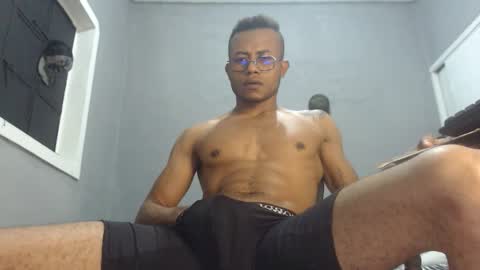 Snapshot of ian_tuner chatting on December 2024 10:12:01 PM ian_tuner online show from December 2024 10:12:01 PM