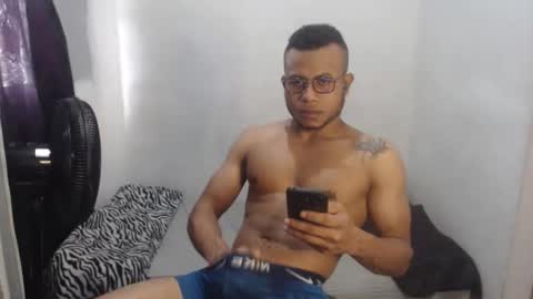 Snapshot of ian_tuner chatting on November 2025 04:00:01 PM ian_tuner online show from November 2025 04:00:01 PM