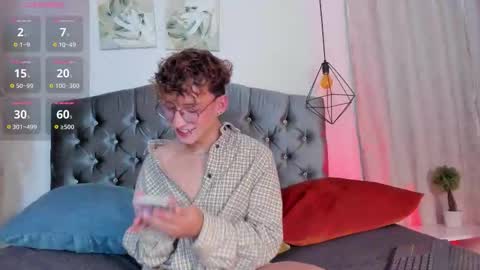 ian  online show from October 2025 03:18:01 AM