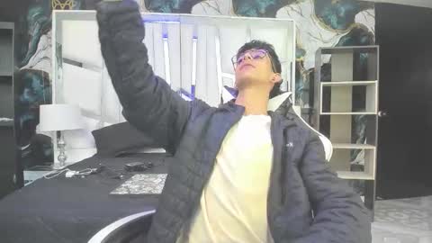 ibratxandy online show from April 2026 12:21:01 PM