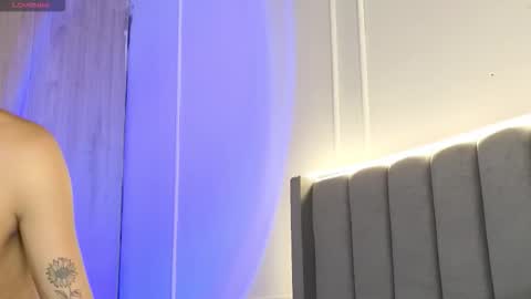 Crystall online show from November 2025 12:06:01 PM