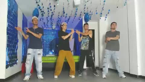 THOMAS AND DAMIAND online show from February 2025 04:10:02 PM