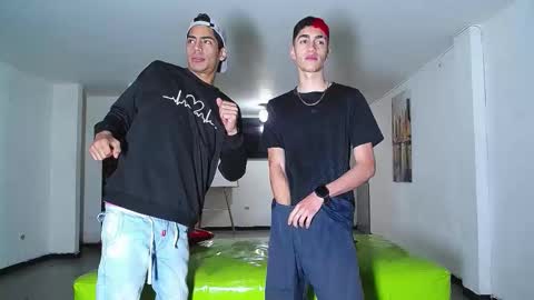 THOMAS AND DAMIAND online show from October 2025 01:12:01 PM