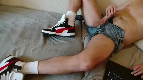 SnowTiger online show from January 2025 02:03:02 PM