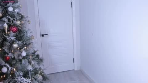 Hitomi   online show from January 2025 09:11:01 AM