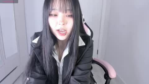 Hitomi   online show from February 2025 01:39:02 PM