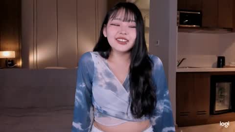 Hitomi   online show from March 2025 01:59:02 PM