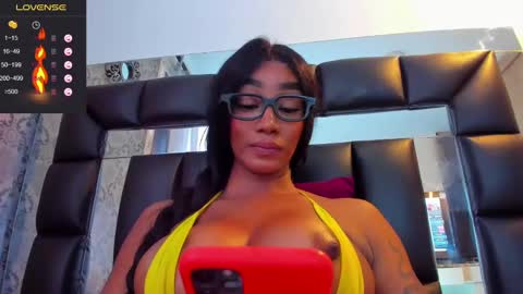 Snapshot of idarasmith_ chatting on March 2025 10:27:02 PM Idara Smith online show from March 2025 10:27:02 PM