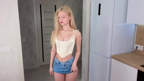 Lisa online show from February 2025 03:23:02 AM