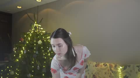 Belle online show from December 2024 01:50:02 PM