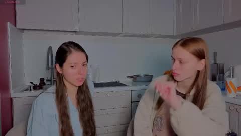 Julia and Mira online show from December 2025 09:37:01 AM