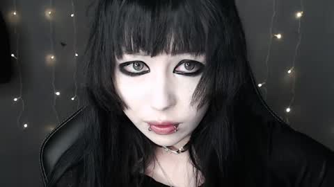 iiiiiiis online show from April 2026 09:39:33 PM