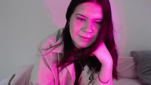 Vella online show from October 2025 09:08:01 AM