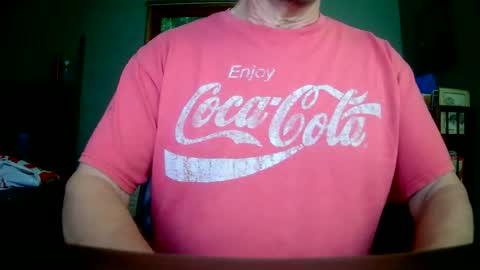 Snapshot of il_undercover chatting on June 2026 10:47:02 AM il_undercover online show from June 2026 10:47:02 AM