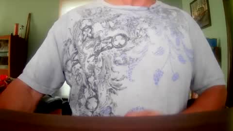 Snapshot of il_undercover chatting on August 2026 01:24:02 PM il_undercover online show from August 2026 01:24:02 PM