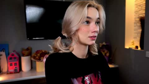 ileanacampbel online show from January 2025 06:54:01 AM