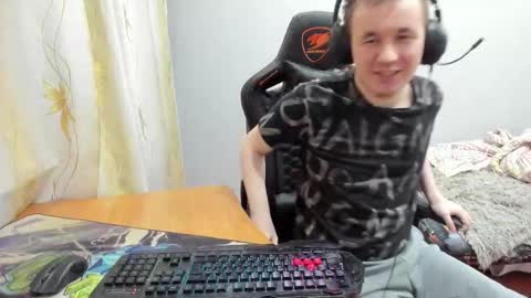 iliaskris online show from November 2025 01:12:02 PM