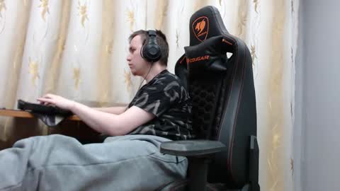 lord online show from November 2025 01:04:02 AM