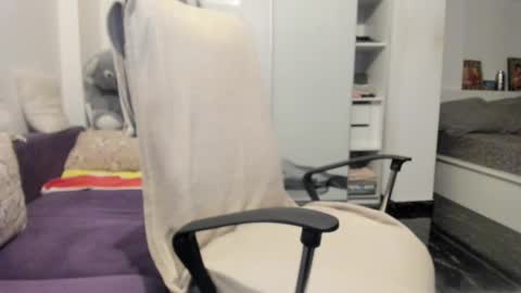 Snapshot of ilikefacial chatting on October 2025 05:47:03 PM Bamby online show from October 2025 05:47:03 PM