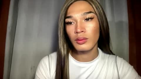 Snapshot of ill_moan_foryouxx chatting on February 2026 03:45:02 AM QUEEN KATH online show from February 2026 03:45:02 AM