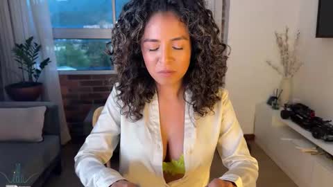 Kloe online show from January 2025 11:15:02 PM