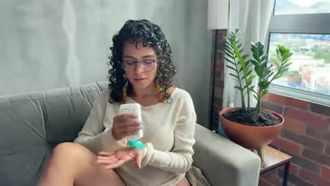 Kloe online show from February 2025 06:58:02 PM