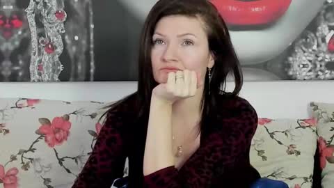 Snapshot of illegalbeauty87 chatting on February 2026 06:40:02 AM Ingrid or more easier...Miss GoDDess Mistress online show from February 2026 06:40:02 AM