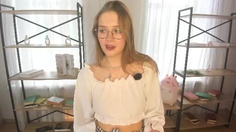 Ilona online show from June 2026 07:11:02 AM