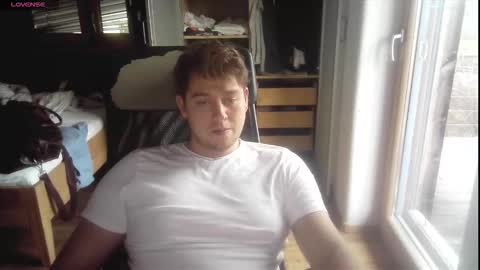 iloveyoutoo2000 online show from November 2025 01:06:01 PM