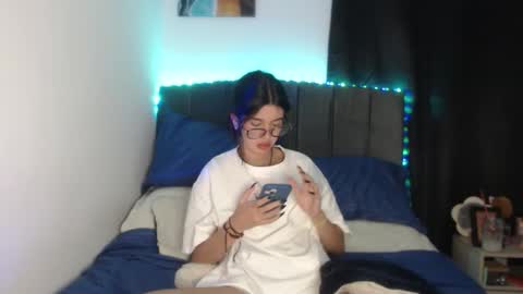 Snapshot of ily_bea chatting on June 2026 12:57:02 AM Ily Bea online show from June 2026 12:57:02 AM