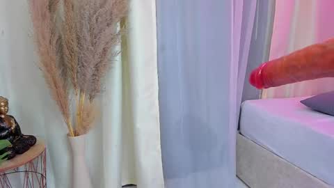 Snapshot of im__hanna chatting on November 2025 08:00:01 PM hanna online show from November 2025 08:00:01 PM