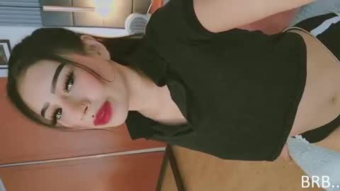 im_alesa online show from November 2025 10:48:02 AM