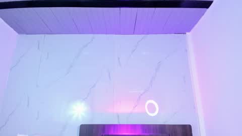 im_alesa online show from November 2025 10:58:01 AM