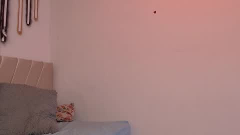 aurora online show from October 2025 07:36:02 PM