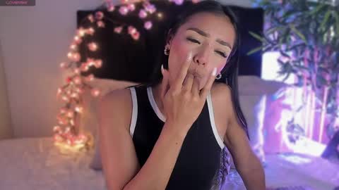 Snapshot of im_isabellaa chatting on May 2026 07:20:02 PM Isa online show from May 2026 07:20:02 PM