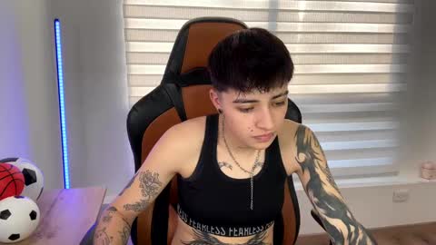 Laia online show from January 2025 10:08:02 PM