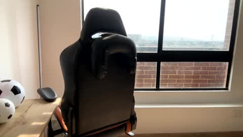 Laia online show from January 2025 07:08:01 PM