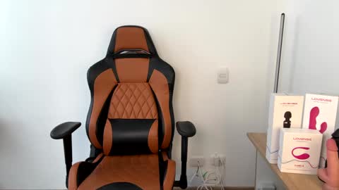 Laia online show from February 2025 08:13:02 PM