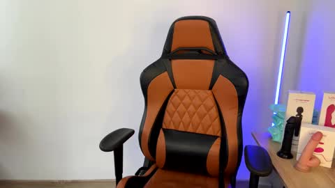 Laia online show from February 2025 01:11:02 PM