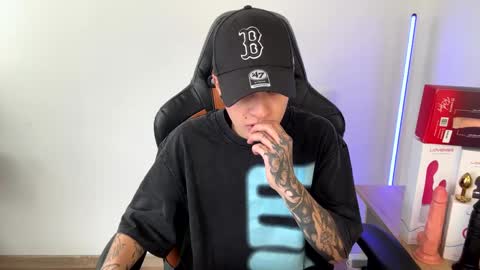 Laia online show from February 2025 08:09:01 PM